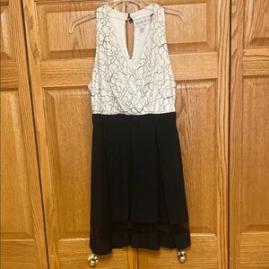 Gabriella Rocha Women’s Sz 11 Black & Ivory Lace Sleeveless Dress